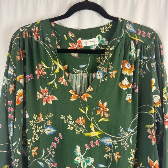 Velvet by Graham & Spencer Green
Floral long Sleeve Blouse Size:L - Picture 3 of 14